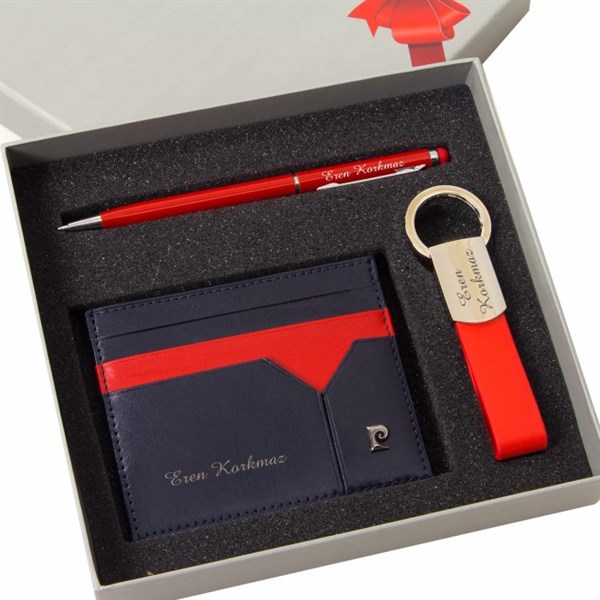 İsme Özel Pierre Cardin Deri Kartlıklı Cüzdan Anahtarlık ve Kalem Seti Lacivert - Kırmızı