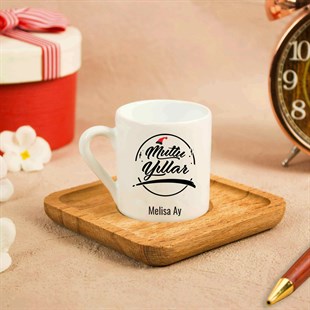 İsme Özel Ahşap Tepsili Kahve Fincanı-Mutlu Yıllar Temalı