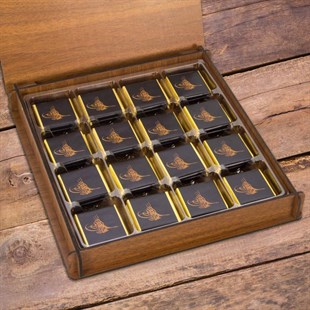 İsme Özel Osmanlı Tuğrası Temalı Ahşap Tasarım Kutu 48'li Çikolata