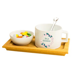 İsme Özel Ahşap Tepsili Kahve Çay Fincanı ve Şekerlik İkram Seti - Çiçekli Çerçeve