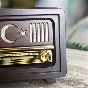 Kişiye Özel Türk Bayrağı İşlemeli Ahşap Gerçek Radyo Kahverengi